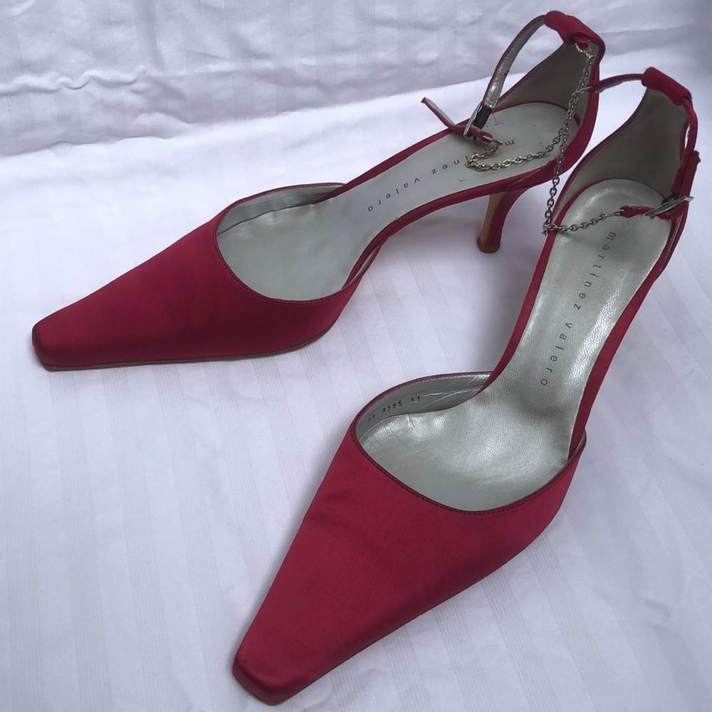 Martinez Valero Satin Stiletto Sz 10US/ 41 EU
